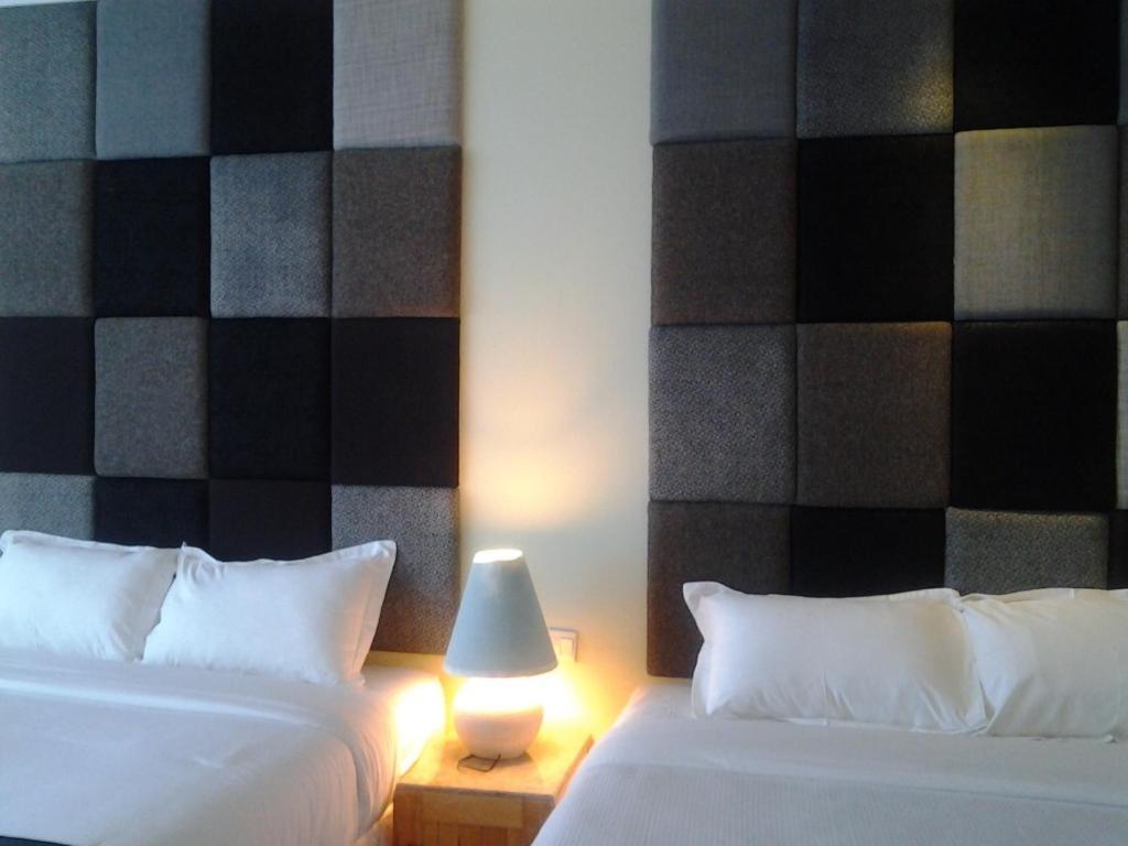 Chara Hotel Bandung Extérieur photo