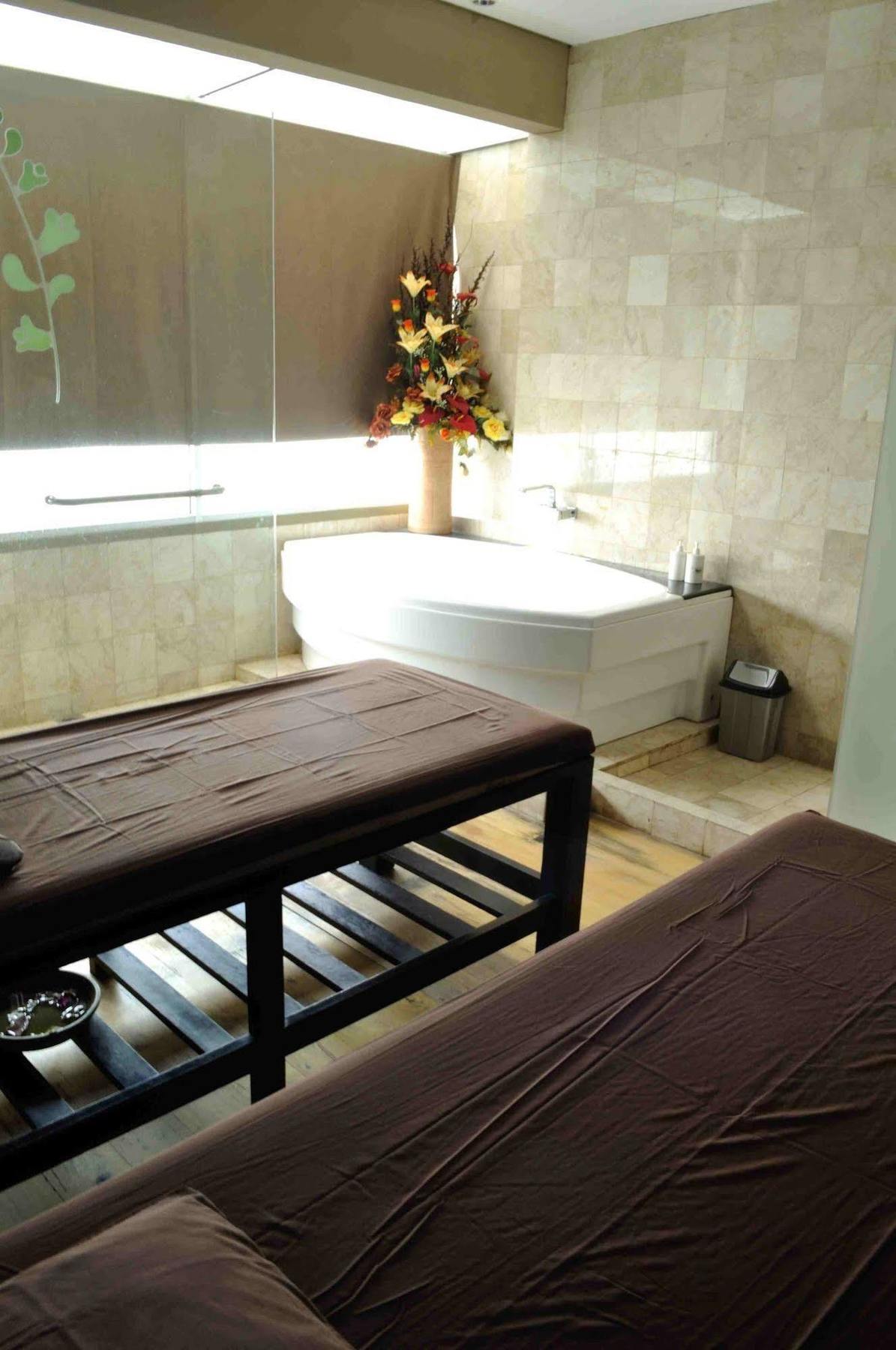 Chara Hotel Bandung Extérieur photo